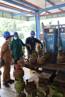 Masyarakat Keluhkan Kelangkaan LPG 3 Kg, Plh. Wali Kota Tanjungbalai Sidak ke Sejumlah SPBE dan Pangkalan.