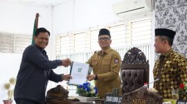 Plh. Wali Kota Tanjungbalai Hadiri Rapat Paripurna DPRD Terkait Ranperda Tentang Pajak Daerah dan Retribusi.  (Dok-Foto)