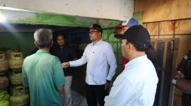 Warga Keluhkan Kelangkaan Gas LPG 3 Kg, Plh. Wali Kota Tanjungbalai Sidak ke Agen dan Pangkalan di Wilayah Datuk Bandar dan Teluk Nibung.  (Dok-Foto)