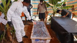 Penyidik Satreskrim Polres Tapanuli Tengah bersama Polsek Manduamas melakukan pembongkaran makam (ekshumasi) terhadap jenazah Boy Simamora (20) di Pemakaman Umum Dusun II, Desa Sampang Maruhur, Kecamatan Sirandorung (Dok-Poto)