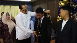 Hadiri Perpisahan dan Pelepasan Siswa/i Kelas VI SDN 132406, Plh. Wali Kota Tanjungbalai: Pendidikan Tidak Hanya Soal Angka Diatas Kertas atau Nilai di Dalam Rapor, Tetapi Tentang Karakter, Adab, dan Akhlaqul Karimah.  (Dok-Foto)