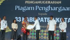 Pemko Tanjungbalai Terima Piagam Penghargaan Dari Menteri Hukum RI Saat Peresmian Posbankum se-Sumut.  (Dok-Foto)