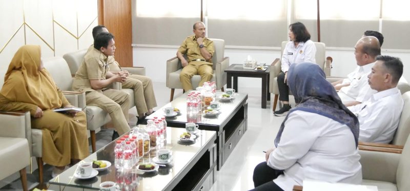 Wali Kota Mahyaruddin Salim Terima Kunjungan Audensi BPN: Kolaborasi Perkuat Sinergi Pertanahan Lewat Program PTSL dan Percepatan Sertifikat Aset Pemko Tanjungbalai. (Dok-Foto)