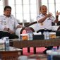 Audiensi Bersama Gubsu, Wali Kota Mahyaruddin Sampaikan Sejumlah Program Prioritas dan Usulan Pembangunan Wujudkan Tanjungbalai Sebagai Sentra Perikanan Provinsi Sumatera Utara. (Dok-Foto)