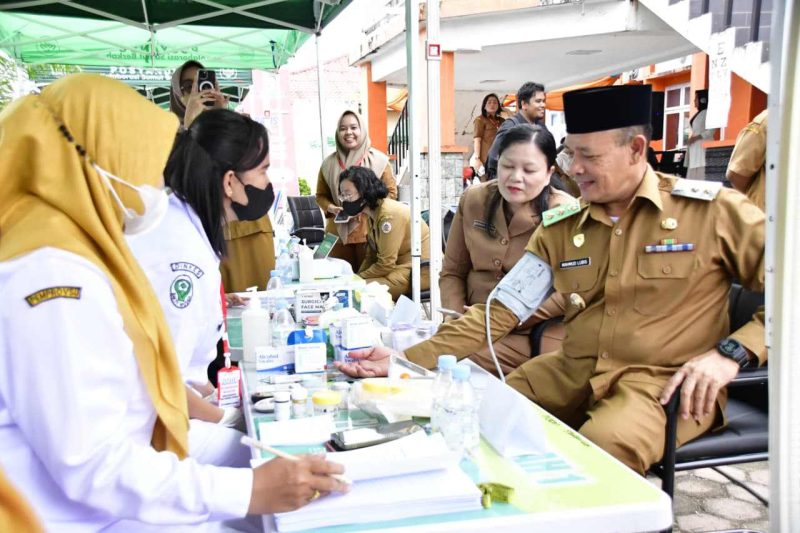 Mahmud Efendi, pada Senin 29 Juni 2026, secara resmi membuka rangkaian kegiatan Cek Kesehatan Gratis (CKG), Skrining Terduga Tuberkulosis (TB) (Dok-Poto)