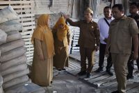 Dampak Kelangkaan Semen, Pemko Tanjungbalai Sidak Toko Bangunan. (Dok-Foto)