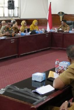 Pimpin Rakorpem, Wali Kota Mahyaruddin Salim Sampaikan Sejumlah Pesan Penting Dalam Mewujudkan Program Strategis Kinerja OPD Pemko Tanjungbalai Berjalan Optimal.