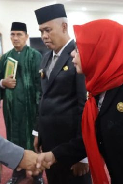 Wali Kota Tanjungbalai Lantik 16 Pejabat, Tegaskan Fokus Peningkatan Kinerja, Inovasi, Kolaborasi, Disiplin dan Siap Menjadi Duta Daerah Mewujudkan Tanjungbalai EMAS.