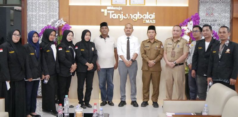 Terima Audiensi IPHR, Wali Kota Mahyaruddin: Pemko Tanjungbalai Menerima Dengan Baik Hadirnya IPHR dan Siap Mendukung Rencana Pelantikan Yang Akan Digelar. (Dok-Foto)