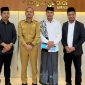 Wali Kota Tanjungbalai Berangkatkan M. Rijal Hafiz Al Muttaqin Nasution Calon Mahasiswa Kuliah ke Al-Ahgaff University Yaman. (Dok-Foto)