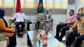 Terima Audiensi UPT Samsat Tanjungbalai, Wali Kota Mahyaruddin Minta ASN Jadi Contoh Patuh Bayar Pajak Kendaraan.(Dok-Foto)