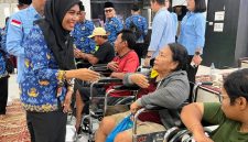 Pemko Tanjungbalai Serahkan 20 Alat Bantu Bagi Penyandang Disabilitas dan 90 Seragam Sekolah. (Dok-Foto)