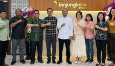 Wali Kota Mahyaruddin Salim Terima Audiensi Yayasan Methodist Benayah Tanjungbalai.(Dok-Foto)