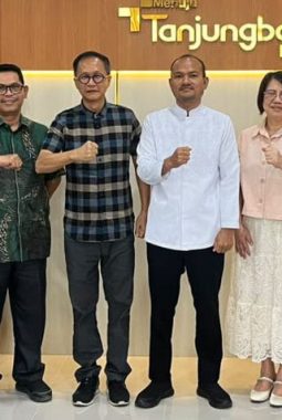 Wali Kota Mahyaruddin Salim Terima Audiensi Yayasan Methodist Benayah Tanjungbalai.