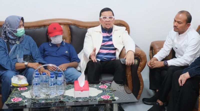 Wali Kota Tanjungbalai Dampingi Ahmad Doli Kurnia Kunjungi ARM, Anak Diduga Korban Kekerasan Terhadap Anak. (Dok-Foto)