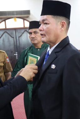 Wakil Wali Kota Muhammad Fadly Abdina Lantik 15 Pejabat Administrator dan Pengawas Serta 2 Kepala Puskesmas di Lingkungan Pemko Tanjungbalai.