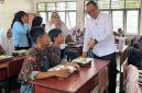 Wakil Wali Kota Muhammad Fadly Abdina, Monitoring Langsung Distribusi MBG di SMA Negeri 2 Tanjungbalai.(Dok-Foto)