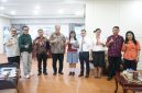 Bupati Asahan Didampingi OPD Terkait Saat Menerima Grace (fhoto.dok)