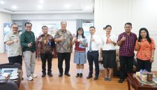 Bupati Asahan Didampingi OPD Terkait Saat Menerima Grace (fhoto.dok)
