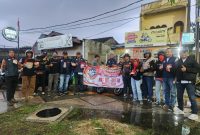 Bikers D'Legend mengadakan kegiatan pembagian bendera dan stiker sebanyak 3000,Dalam rangka memperingati HUT Republik Indonesia ke 81, (Dok-Foto)