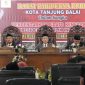 Wali Kota dan Wakil Wali Kota Tanjungbalai Hadiri Paripurna DPRD Dengarkan Pidato Kenegaraan Presiden Prabowo, Pemko Tanjungbalai Selaraskan Program Pusat dengan Daerah.(Dok-Foto)