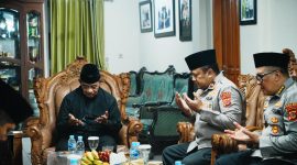 Wakil Kepala Kepolisian Daerah (Wakapolda) Jawa Barat Brigjen Pol. Adi Vivid Agustiadi Bachtiar, S.I.K., M.Hum., M.S.M., melaksanakan silaturahmi Kamtibmas ke Pondok Pesantren Cipasung, Desa Cipakat, Kecamatan Singaparna, Kabupaten Tasikmalaya, Sabtu (15/8/2026),( Dok - Foto )