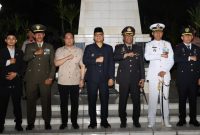Kapolres Tanjungbalai Bersama Forkopimda Laksanakan Apel Kehormatan dan Malam Renungan Suci di Taman Makam Pahlawan.(Dok-Foto)