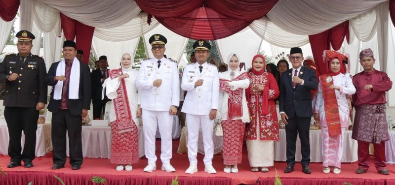 Semarak HUT-81 Kemerdekaan RI, Wali Kota dan Wakil Wali Kota Tanjungbalai Sambut Arak Arakan dan Atraksi Pawai Karnaval.(Dok-Foto)