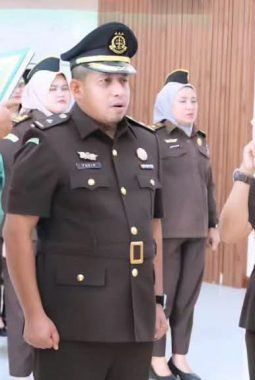 Kajari Tanjungbalai Lakukan Penyegaran Jajaran Struktural Melalui Pelantikan dan Serah Terima Jabatan Kasi.