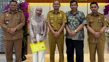 Bertemu Siti Rafiqah Zahirah Panjaitan Perwakilan Indonesia Ikuti Deutschcamp 2026 di Vietnam, Wali Kota Tanjungbalai Beri Motivasi dan Apresiasi Prestasi Yang Diraih.(Dok-Foto)