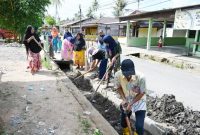 konsisten mendorong keterlibatan aktif masyarakat dalam menjaga kebersihan dan kelestarian lingkungan (Dok-Poto)