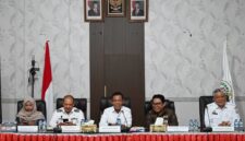 Kegiatan yang difokuskan pada pemulihan tata kelola kepegawaian pascabencana secara hibrid berlangsung di Ruang Rapat Cendrawasih Kantor Bupati di Pandan (Dok-Poto)