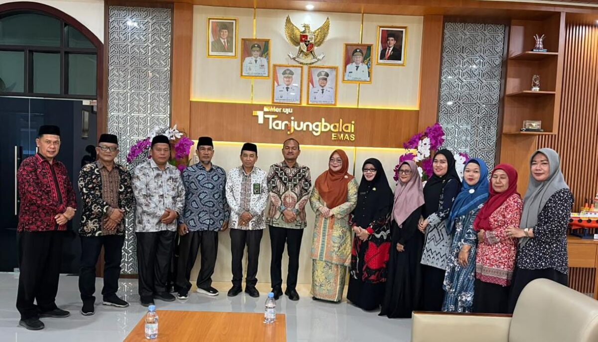 Jelang Pelantikan Sekaligus Kunjungan Wamenag RI Romo Syafi'i, Fahmi Ummi Bersilaturahmi Dengan Wali Kota Tanjungbalai.(Dok-Foto)