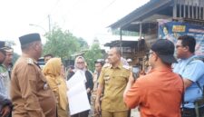 Wali Kota Mahyaruddin Salim Tinjau Perbaikan Pembangunan Jalan dan Drainase di Kelurahan Selat Tanjung Medan dan Selat Lancang.(Dok-Foto)