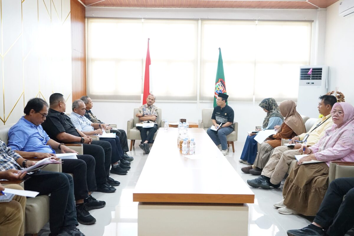 Wali Kota Tanjungbalai Pimpin Rapat Pembahasan Sinergitas Program Pembangunan Dengan Dunia Usaha Bersama OPD.(Dok-Foto)