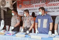 Pemusnahan barang bukti tersebut dipimpin langsung Kapolres Asahan AKBP Adi Dharma Pramudhita, S.H., S.I.K., M.Sc.IT. (Dok-Foto)