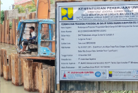 Proyek pengendalian sungai bederah di Deli Serdang di duga Abai K3 (Dok-photo)