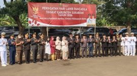 Upacara khidmat ini turut dihadiri oleh Wakil Bupati Sukabumi H. Andreas, Sekda H. Ade Suryaman, unsur Forkopimda, serta jajaran kepala perangkat daerah. Usai prosesi di lapangan, jajaran Pemerintah Kabupaten Sukabumi langsung bergeser ke Aula Dinas Perhubungan untuk mengikuti jalannya Peringatan Hari Lahir Pancasila Tingkat Nasional secara virtual.
