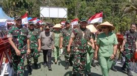 Kepala Staf TNI Angkatan Darat (KASAD), Jenderal TNI Maruli Simanjuntak bersama Pangdam I BB Mayjen TNI Hendy Antariksa dan Bupati Tapteng Masinton Pasaribu meresmikan jembatan modular tipe 21 di Desa Lubuk Ampolu, Kecamatan Badiri (Dok-Poto)