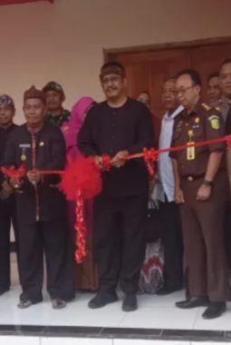 Resmikan Gedung Serbaguna di HUT ke-45 Desa Sukamulya, Bupati Asep Japar Dorong Kemandirian Ekonomi Desa