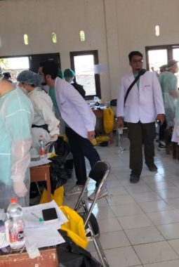 Mahasiswa Fakultas Kedokteran Gigi Trisakti Gelar Bakti Sosial dan Pengenalan Lapangan di Kecamatan Ciambar