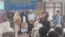 Forum Komunikasi Masyarakat Bidang Hukum Digelar di Aula BK3D, Warga Antusias Ikuti Sosialisasi( Dok-Foto)