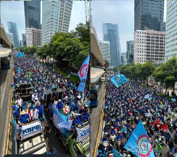 Dalam aksi damai yang digelar keluarga besar KSPSI AGN bersama elemen serikat pekerja yang tergabung dalam Koalisi Besar Perjuangan Buruh Indonesia (KBPBI). (Dok-Foto)