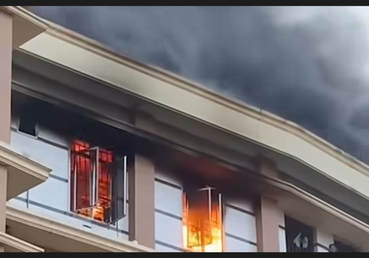 Di Duga Abai K3, Disnaker Sumut Dan Dewan K3 Di Minta Periksa Asrama Bidan di Deli Serdang Terbakar, 2 Ruangan di Lantai 4 Hangus (Dok-Foto)