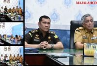 Drs. Binsar TH Sitanggang, M.SP., menghadiri kegiatan "Jaksa Sahabat Pendidik" yang digelar secara daring dari Ruang Kerja Sekda, Kantor Bupati Tapanuli Tengah (Dok-Poto)