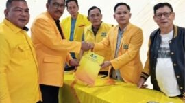 Asep Japar Ambil Formulir Ketua Golkar Sukabumi, Musda XI Jadi Penentu Arah Kepemimpinan Partai.(Dok - Foto)