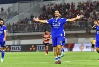 Saat para pemain dan Bobotoh merayakan keberhasilan Persib menjadi juara, gelandang naturalisasi asal Belanda itu justru tidak terlihat dalam momen selebrasi. (Dok-Foto)