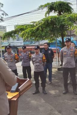 Polsek Cikalong Wetan Gelar Apel Siaga 1 Dalam Rangka Libur Panjang, Kapolsek Tekanan Kesiapsiagaan dan Pelayanan Humanis 