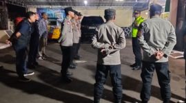 Kapolsek Cikalong Wetan pimpin apel ( Dok - Foto )