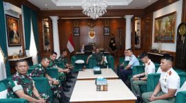 Kunjungan kadet-kadet mahasiswa Universitas Pertahanan RI, ( Dok - Foto )